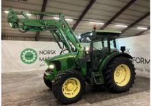 Tractoren met vierwielaandrijving John Deere 5820