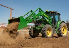 Tractoren met vierwielaandrijving John Deere 6105J