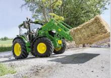 Tractoren met vierwielaandrijving John Deere 6110R