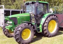 Tractoren met vierwielaandrijving John Deere 6120