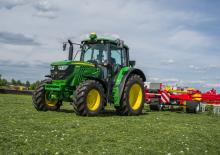 Tractoren met vierwielaandrijving John Deere 6130 M