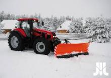 Tractoren met vierwielaandrijving Pronar 6180