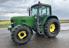 Tractoren met vierwielaandrijving John Deere 6600