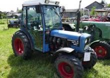 Tractoren met vierwielaandrijving Eicher 666 V