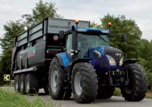Tractoren met vierwielaandrijving Landini 7-200