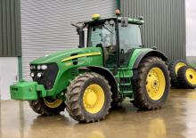 Tractoren met vierwielaandrijving John Deere 7830