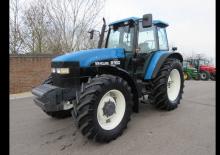 Tractoren met vierwielaandrijving Ford-NH 8160 A Range