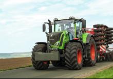 Tractoren met vierwielaandrijving Fendt 824 Vario Profi