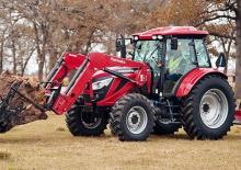 Tractoren met vierwielaandrijving Mahindra 9110