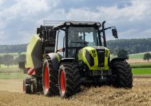 Tractoren met vierwielaandrijving Claas Axos 2.105 