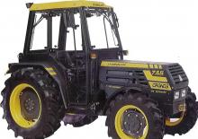 Tractoren met vierwielaandrijving Pasquali Cronos 7.65