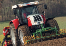 Tractoren met vierwielaandrijving Steyr CVT 6195 Profi