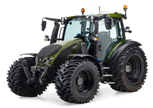 Tractoren met vierwielaandrijving Valtra G135H