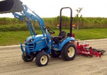 Tractoren met vierwielaandrijving LS J23 HST