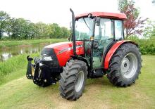 Tractoren met vierwielaandrijving Case IH JX 1075 C Basis