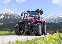 Tractoren met vierwielaandrijving Lindner Lintrac 100