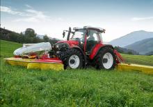 Tractoren met vierwielaandrijving Lindner Lintrac 130