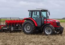 Tractoren met vierwielaandrijving Massey Ferguson MF 4283