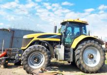 Tractoren met vierwielaandrijving Challenger MT635