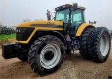 Tractoren met vierwielaandrijving Challenger MT665
