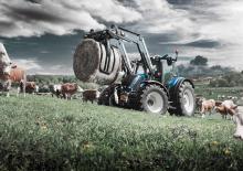 Tractoren met vierwielaandrijving Valtra N134D SmartTouch