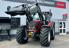 Tractoren met vierwielaandrijving Valtra N175A