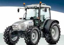 Tractoren met vierwielaandrijving Lamborghini R 3.105 