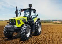 Tractoren met vierwielaandrijving Zoomlion RS1304