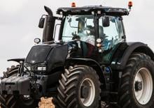 Tractoren met vierwielaandrijving Valtra S322