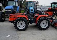 Tractoren met vierwielaandrijving Carraro Supertigre 7500