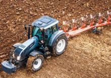 Tractoren met vierwielaandrijving Valtra T 183