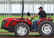 Tractoren met vierwielaandrijving Carraro TC 5800 F major