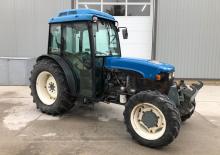 Tractoren met vierwielaandrijving Ford-NH TN 90 F (Dual)