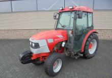 Tractoren met vierwielaandrijving McCormick V 60