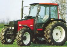 Tractoren met vierwielaandrijving Valtra Valmet 565