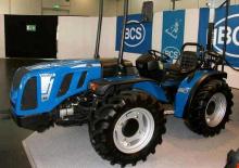 Tractoren met vierwielaandrijving BCS Vithar 900 RS