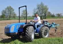 Tractoren met vierwielaandrijving BCS Volcan 850 DS