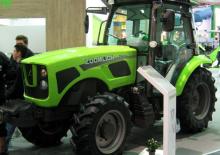Tractoren met vierwielaandrijving Zoomlion ZK654