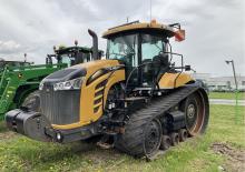 Tractors met rubberwielen Challenger MT775E