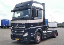 Trekkers Mercedes-Benz Axor 2345 6x2