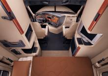Trekkers Freightliner Cascadia 113 48 XT Detroit DD13