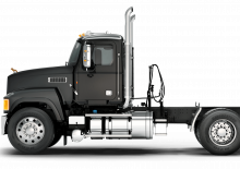 Trekkers Mack PINNACLE CA68 Conventional CXU602 MP8 4x2