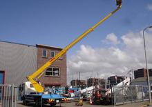Telescoophoogwerkers op vrachtwagens CMC PLA 210