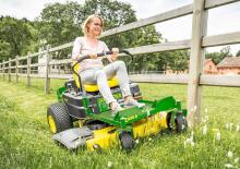 Zitmaaiers en Tuin tractoren John Deere Z335E