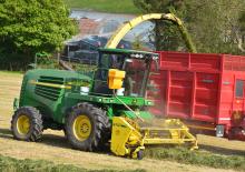 Veldhakselaars met tweewielaandrijving John Deere 7700