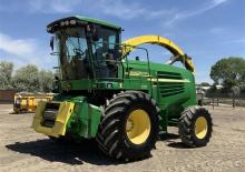 Veldhakselaars met tweewielaandrijving John Deere 7800