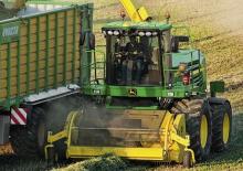 Veldhakselaars met vierwielaandrijving John Deere 7450 i ProDrive-ASR