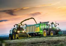 Veldhakselaars met vierwielaandrijving John Deere 8500 