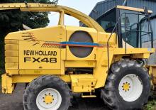 Veldhakselaars met vierwielaandrijving New Holland FX 48