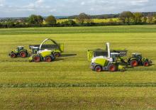 Veldhakselaars met vierwielaandrijving Claas Jaguar 970